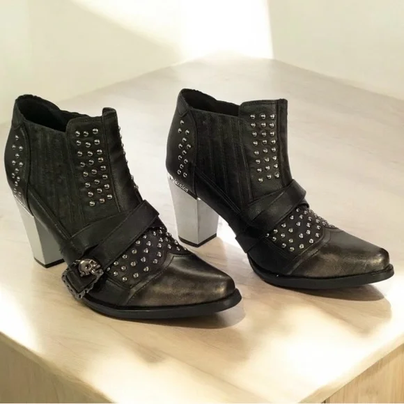 Ankle Boots Women Black Leather Bull Studded Skull Buckle Silver Block Heel Sz 8 - Picture 1 of 6
